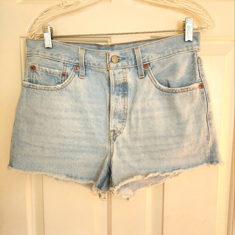 Levis 501 Size 29 Light Wash Denim Shorts Daisy Dukes